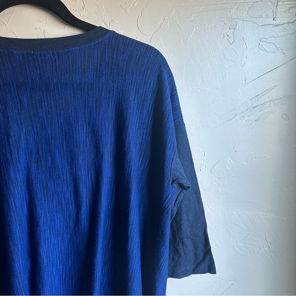 Splendid Blue V-Neck Oversized 3/4 Sleeve Top with Asymetrical Hem Size M - Picture 6 of 8